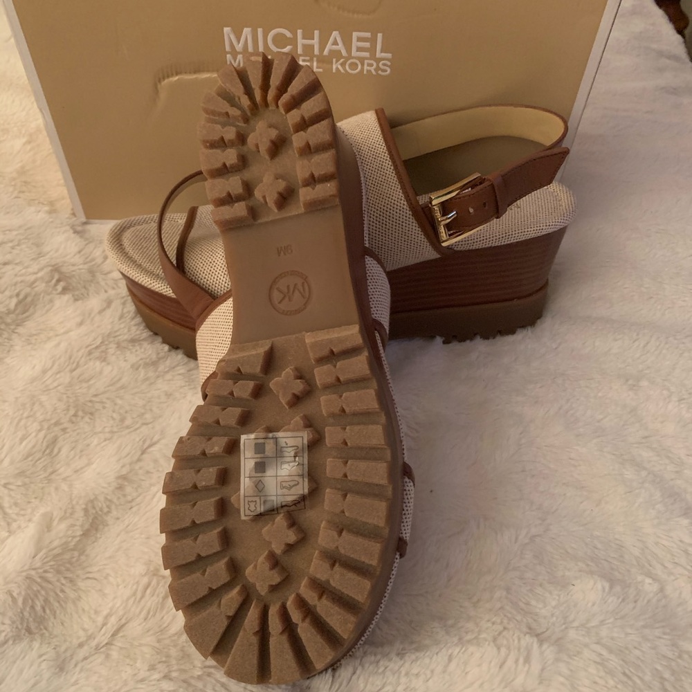 Sandals - Picture 4 of 4